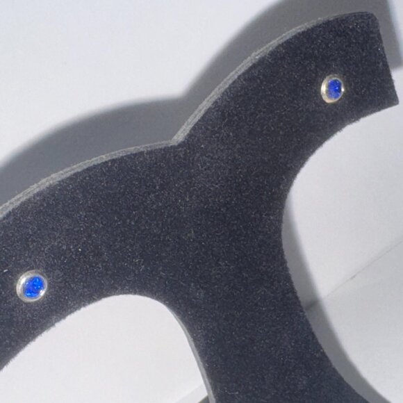 5 Mm Round Sapphire Blue Cz And Sterling Post Earrings - Picture 7 of 13